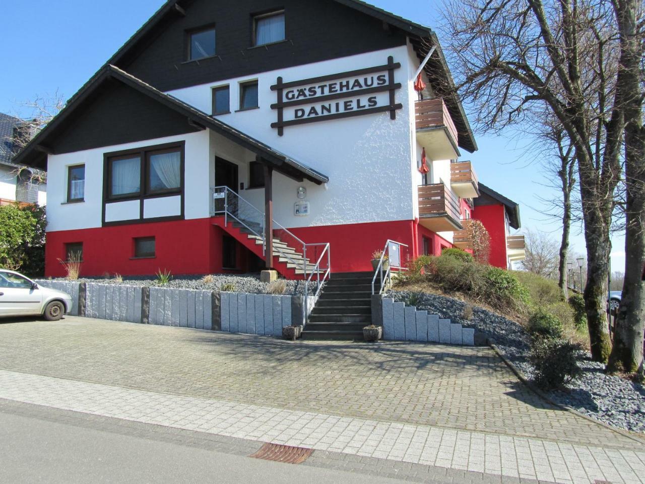 Hotel Zur Burg Nuerburg المظهر الخارجي الصورة